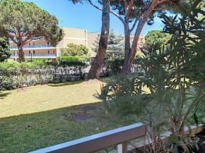 Charmant T2 à Bormes-les-Mimosas, proche plage et commerces, parking inclus, animaux acceptés - FR-1-610-82